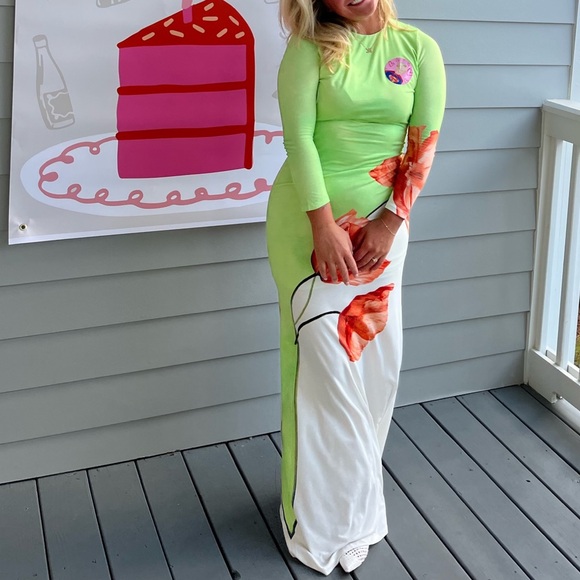 Alice + Olivia Two-Tone Maxi Dress with Orange Floral Accent - Picture 5 of 7